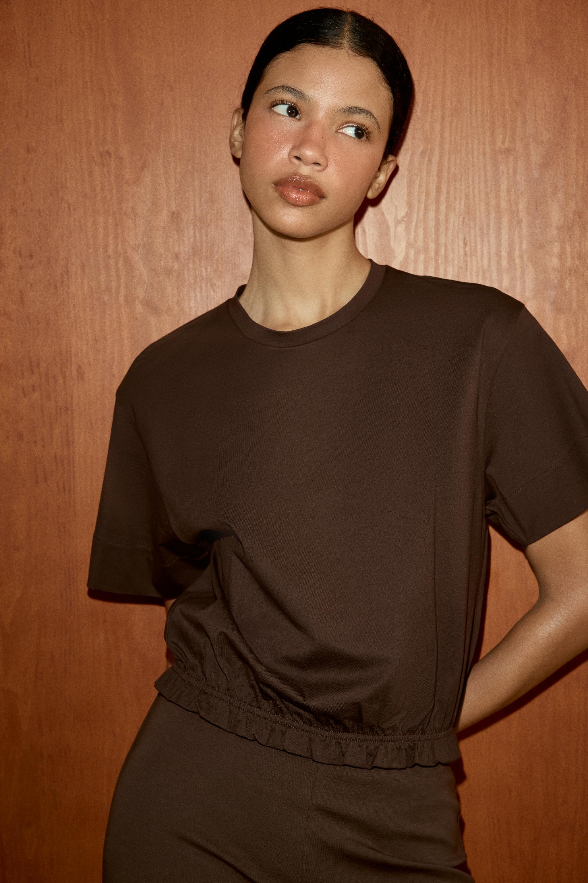 T-SHIRT À FRONCES AU BAS
